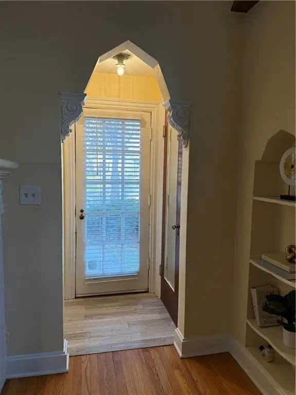 7523 Walnut Street, Kansas City, MO 64114 - #2