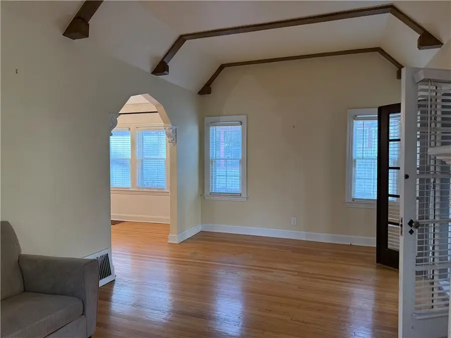 7523 Walnut Street, Kansas City, MO 64114 - #3