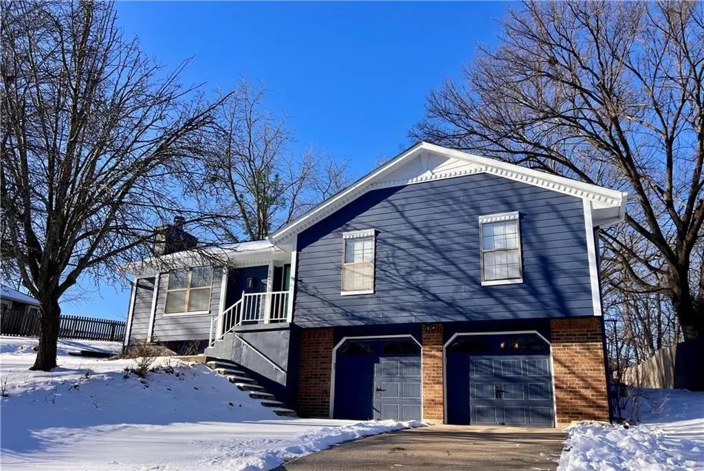 1211 24th Street, Blue Springs, MO 64015 - #1