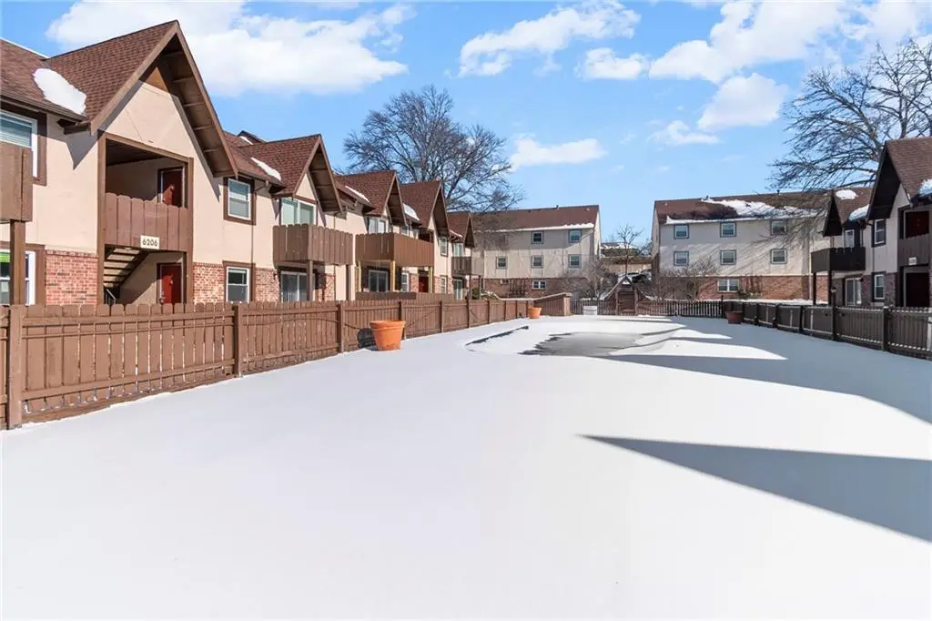 6206 Robinson Street, Overland Park, KS 66202 - Image #1