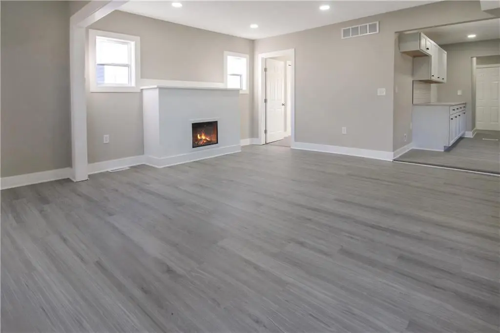 5815 Peery Avenue, Kansas City, MO 64126 - #1