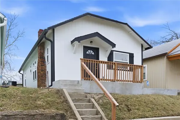 717 Cheyenne Street, Leavenworth, KS 66048