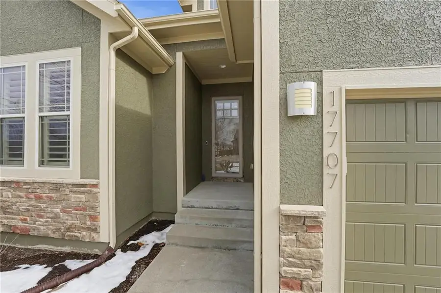 17707 S Millridge Street, Olathe, KS 66061 - #2