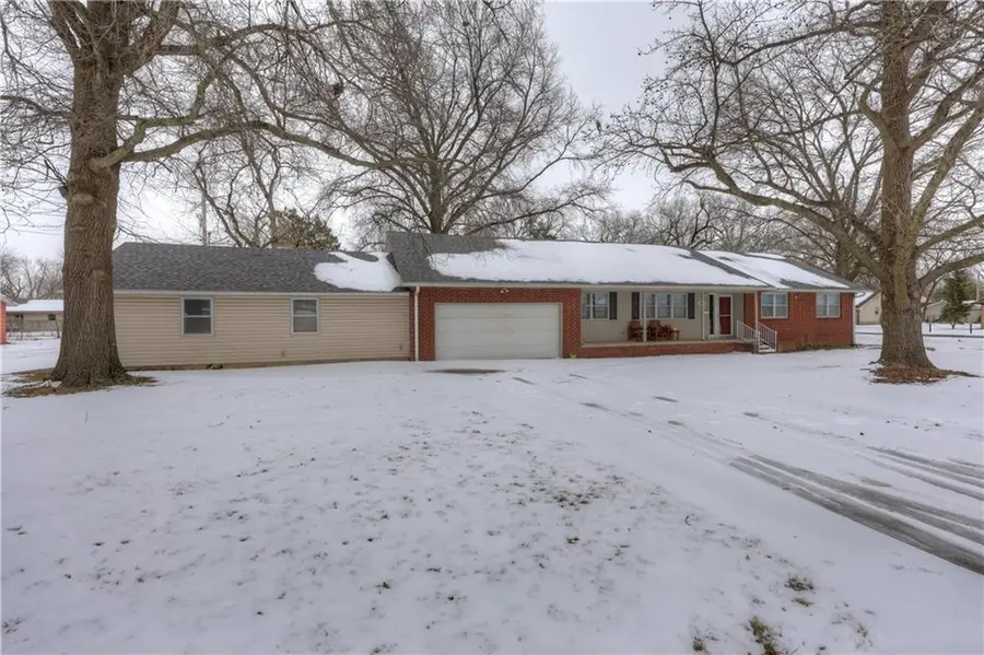 2002 N Michigan Street, Pittsburg, KS 66762 - #2