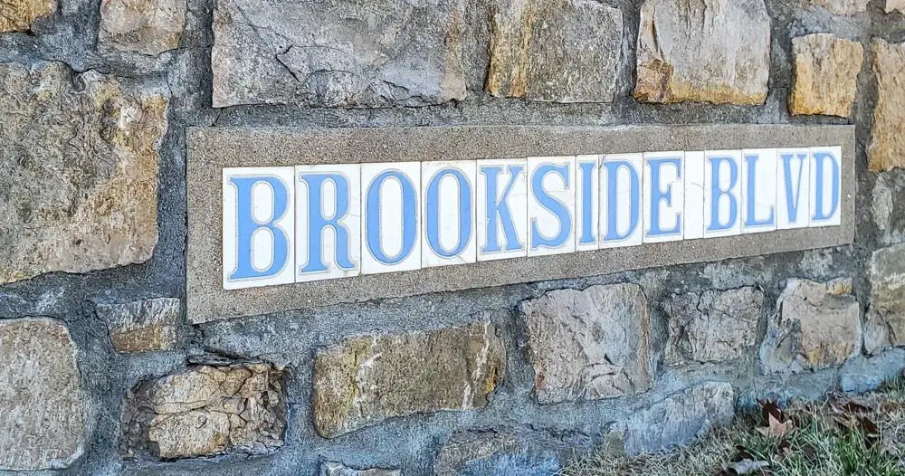 115 E 49th Street, Kansas City, MO 64112 - #1