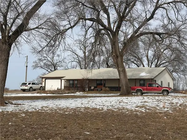 7339 Eureka Drive, Cowgill, MO 64637