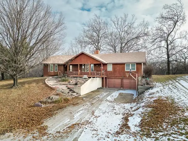 16551 Hollingsworth Road, Basehor, KS 66007