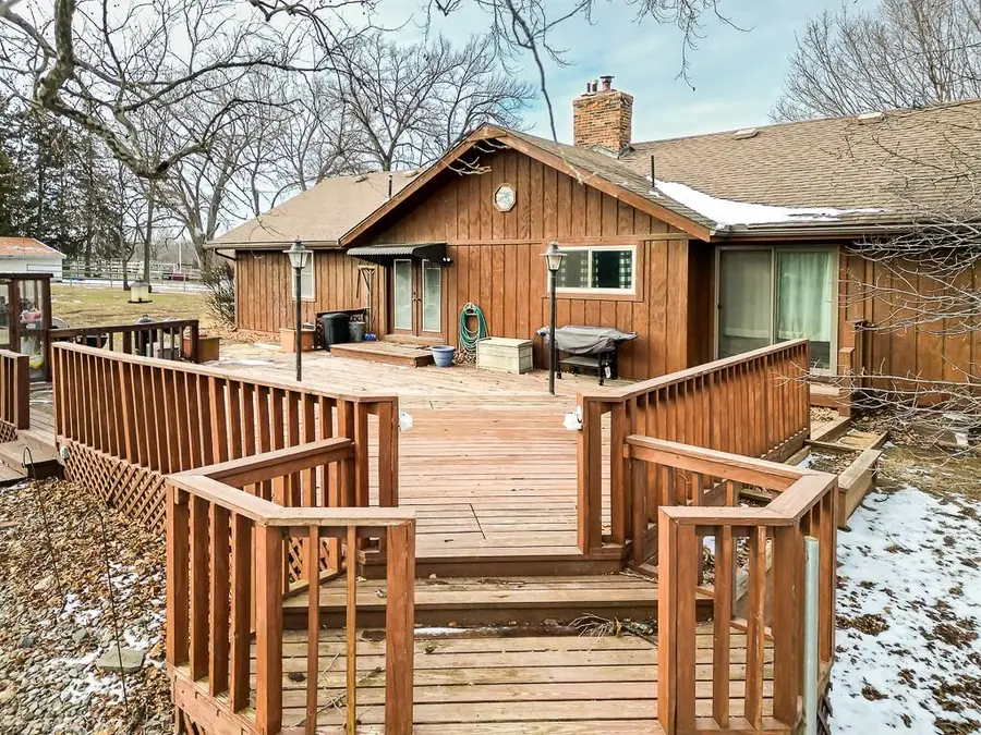 16551 Hollingsworth Road, Basehor, KS 66007 - #3