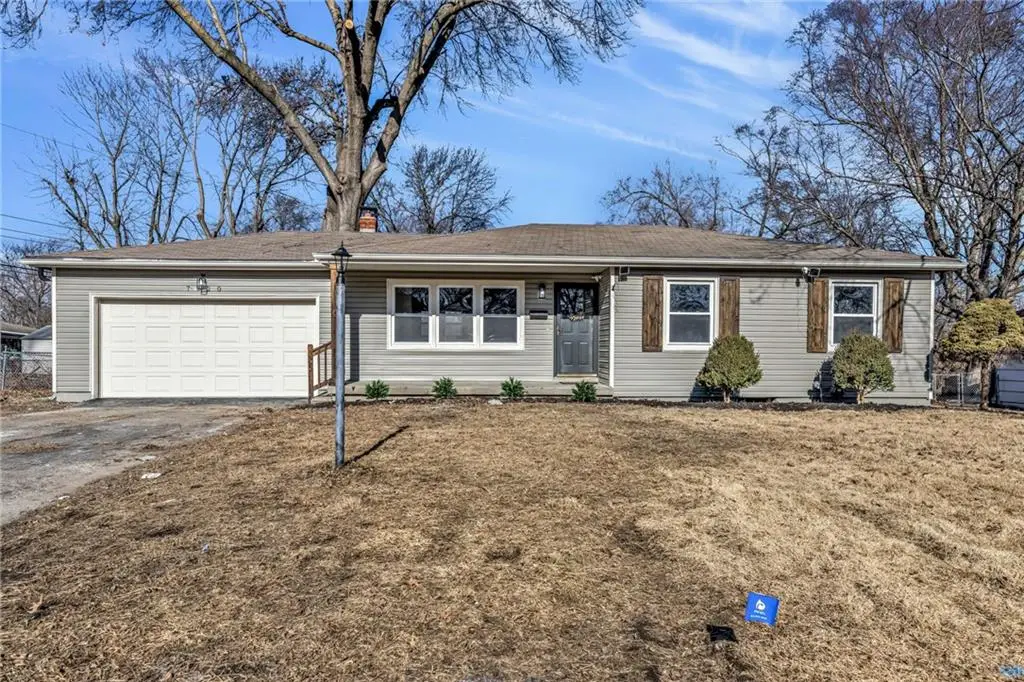 7520 Lewis Avenue, Raytown, MO 64138 - #1