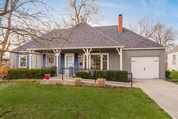 7938 Norwood Street, Prairie Village, KS 66208