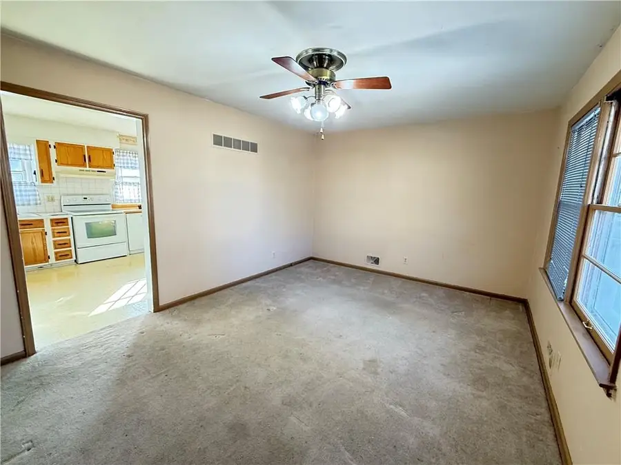 105 NW Walnut Street, Lees Summit, MO 64063 - #3