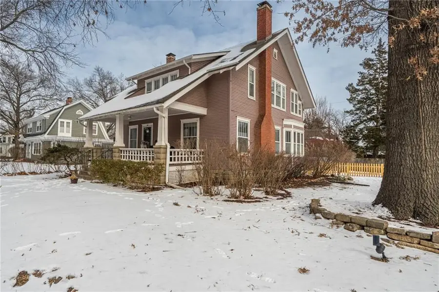 2208 Massachusetts Street, Lawrence, KS 66046 - #3