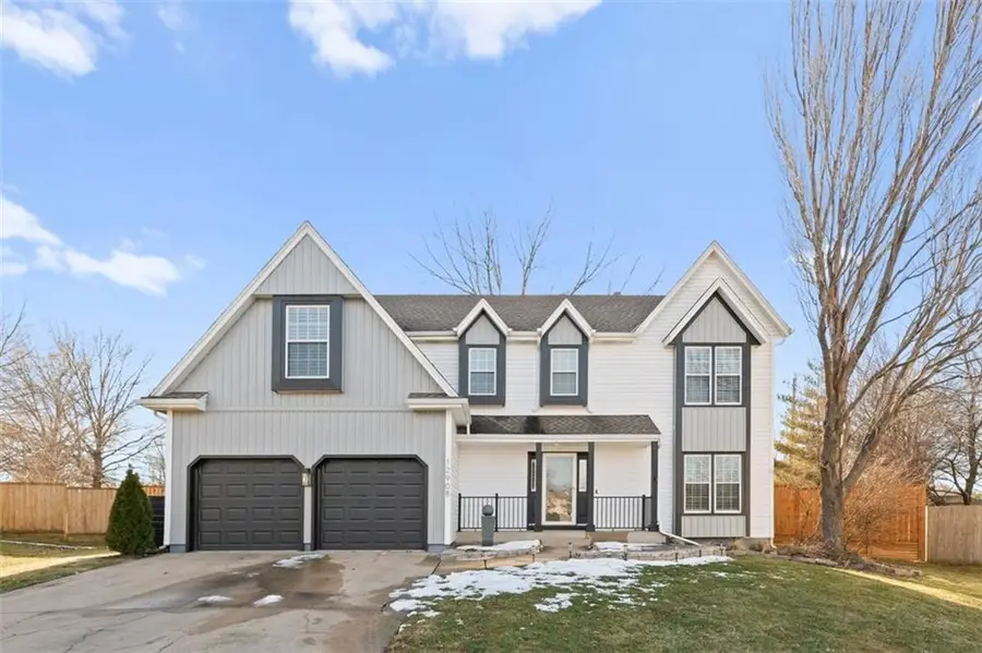 12908 Garnett Lane, Overland Park, KS 66213 - Image #3