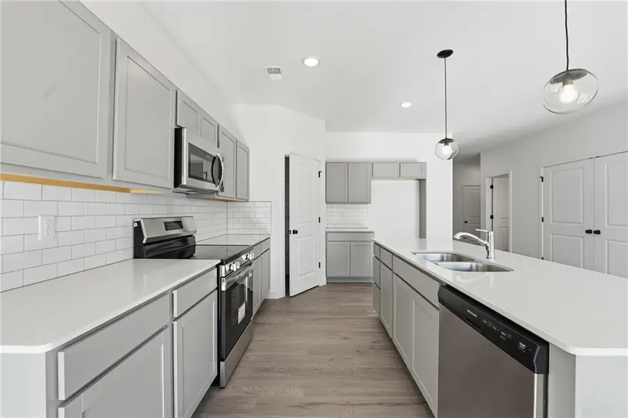 20518 Newcastle Street, Spring Hill, KS 66083 - #3