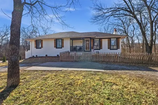 21800 S Martha Road, Peculiar, MO 64078