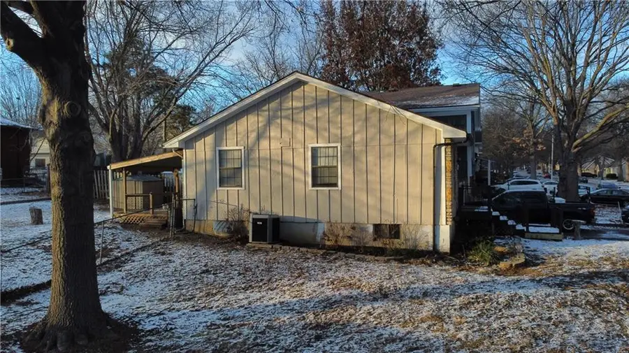 521 S Cardinal Drive, Olathe, KS 66062 - #2