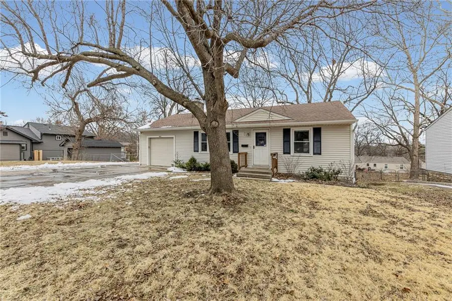 8515 Lowell Avenue, Overland Park, KS 66212 - #3