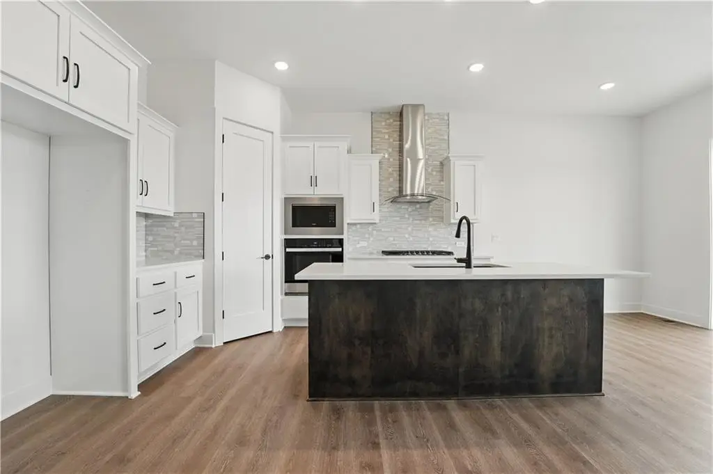 1612 NW 105th Street, Kansas City, MO 64155 - #1