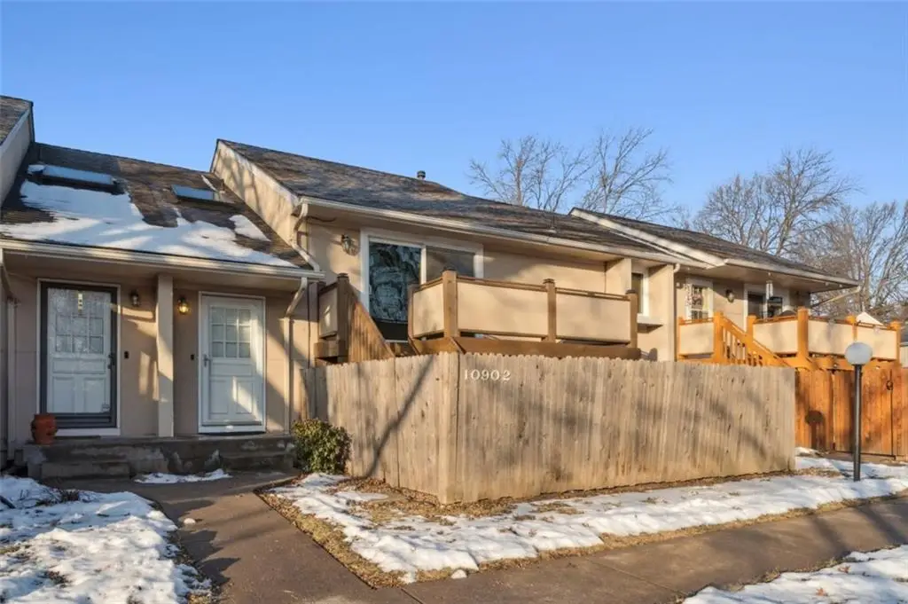10902 Bradshaw Street, Overland Park, KS 66210 - Image #1