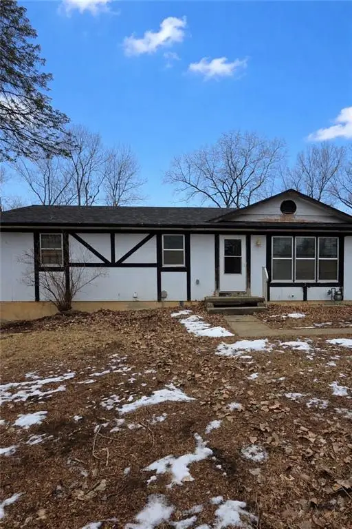 904 S 5th Street, Savannah, MO 64485 - #1