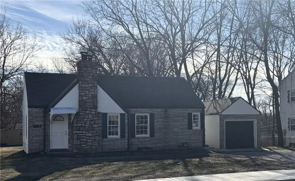 609 NE 42nd Street, Kansas City, MO 64116 - #1