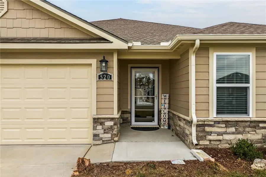 520 SE Laurel Drive, Blue Springs, MO 64014 - #3