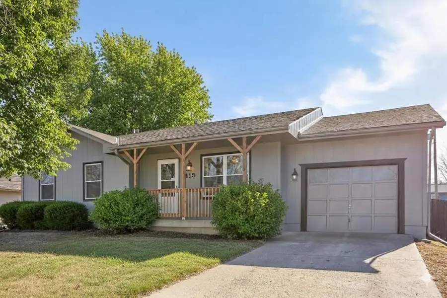 415 W Smith Street, Spring Hill, KS 66083 - #2