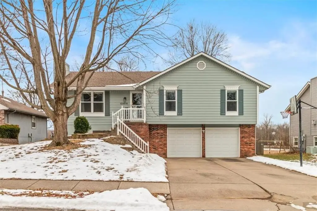 1048 SW Twin Creek Drive, Lees Summit, MO 64081 - #1