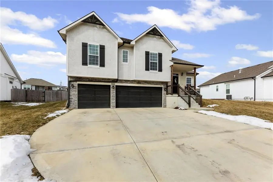 3727 NW 95th Street, Kansas City, MO 64154 - #3