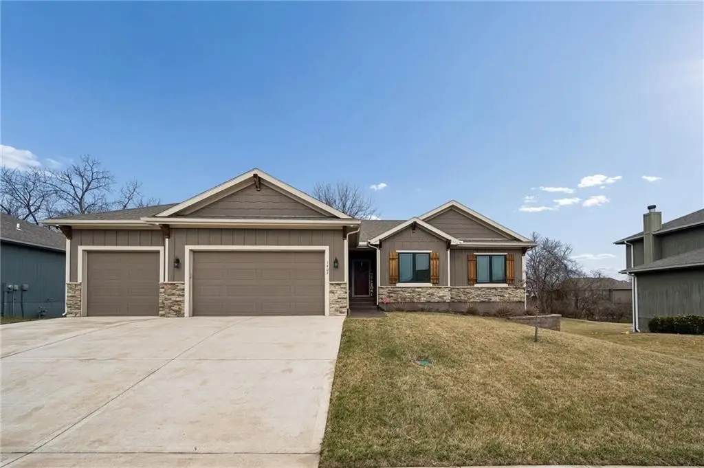 1402 NW Burr Oak Lane, Grain Valley, MO 64029 - #1