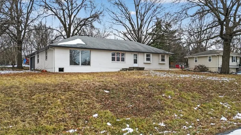 1220 N Leeview Circle, Olathe, KS 66061 - #1