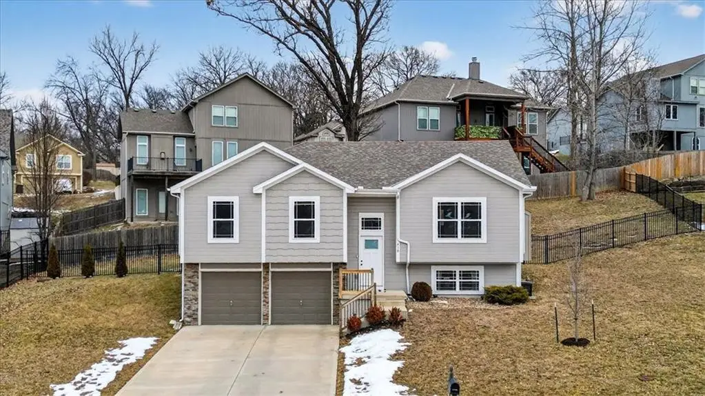 410 E 166th Court, Belton, MO 64012 - #1