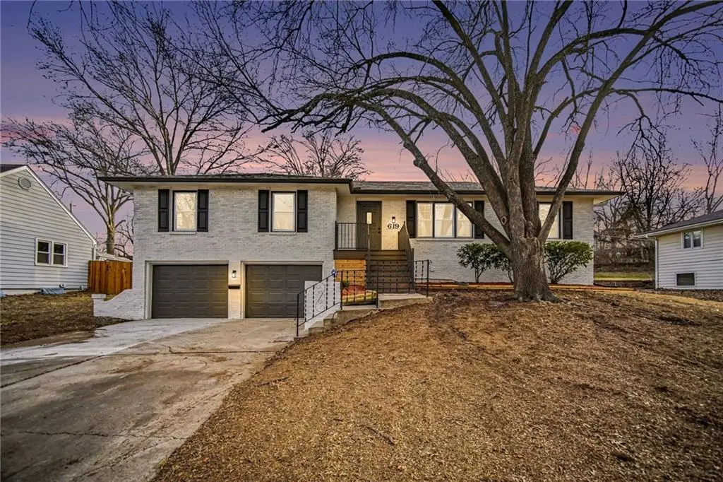 619 E 109th Terrace, Kansas City, MO 64131 - #1