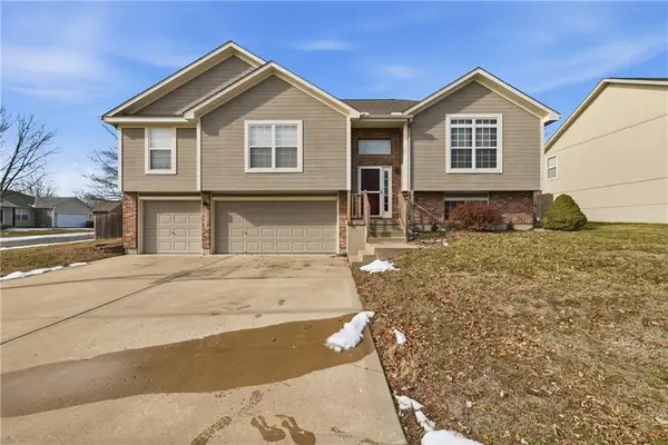 1810 NW Bradford Court, Grain Valley, MO 64029