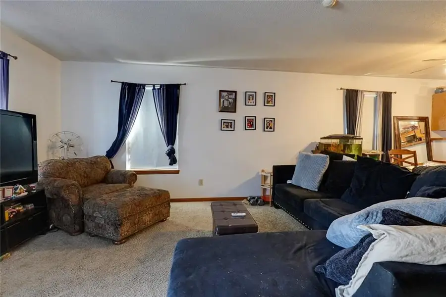 930 S Leslie Street, Independence, MO 64050 - #3