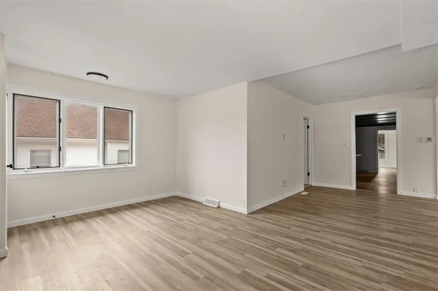 613 E Lexington Avenue, Independence, MO 64050 - #3