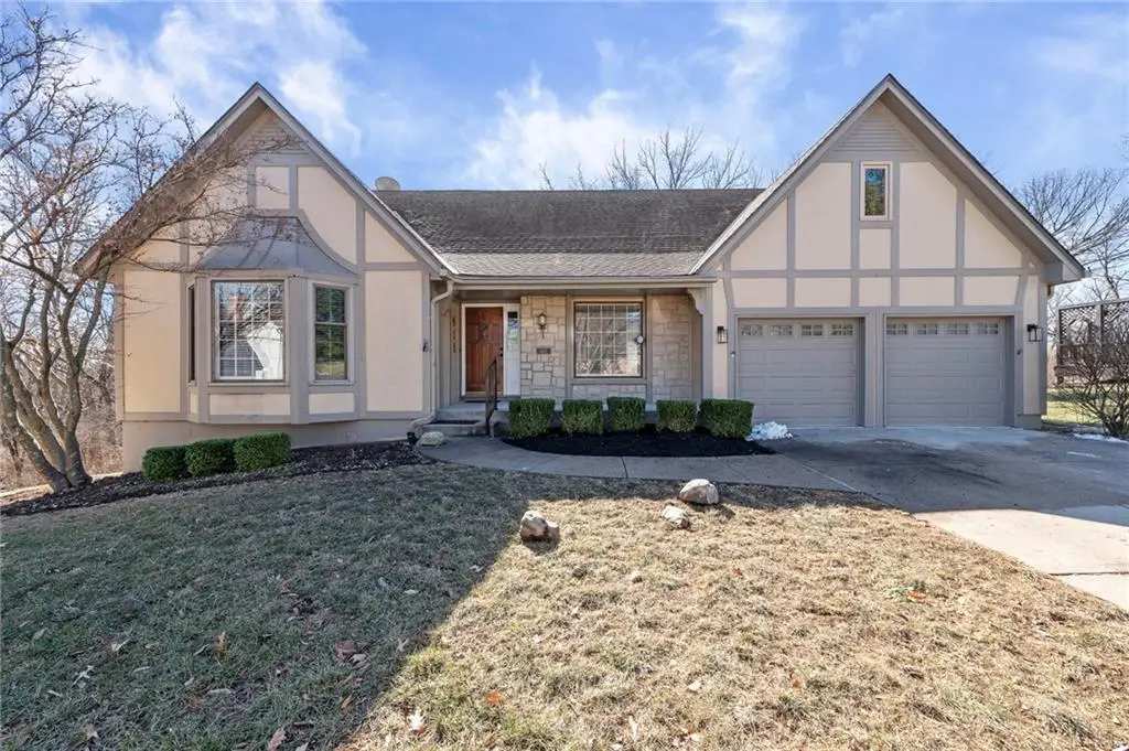 411 E 120th Street, Kansas City, MO 64145 - #1