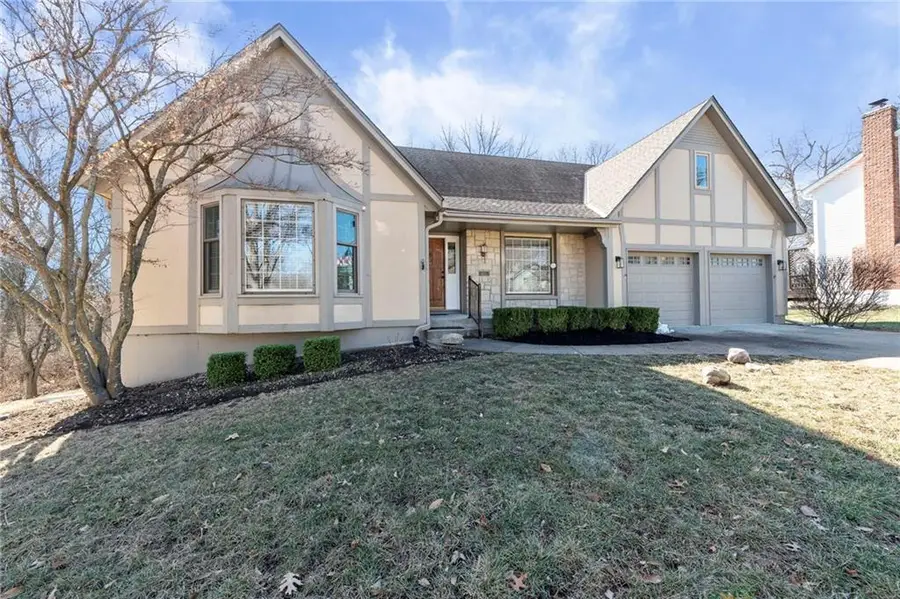 411 E 120th Street, Kansas City, MO 64145 - #2