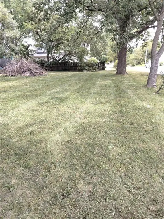 201 E School Street, Hamilton, MO 64644 - Image #3