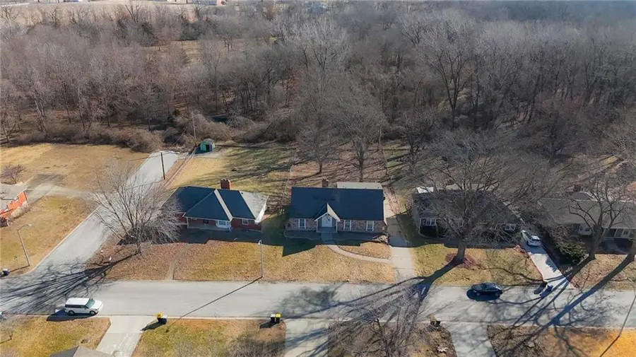 5207 Osage Avenue, Kansas City, MO 64133 - #3