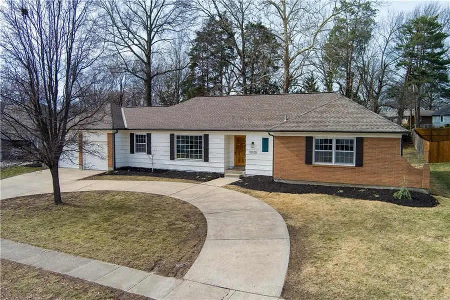 10128 Broadmoor Street, Overland Park, KS 66212 - #3