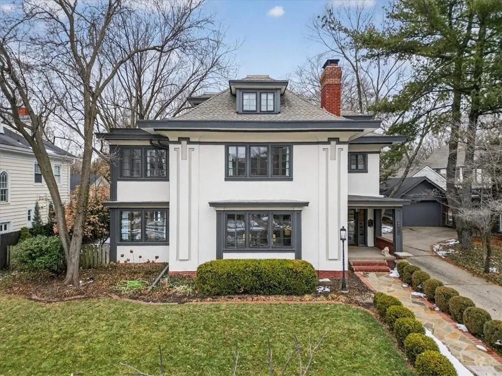 6016 Belleview Avenue, Kansas City, MO 64113 - #1