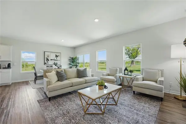 2207 Creek View Lane, Raymore, MO 64083