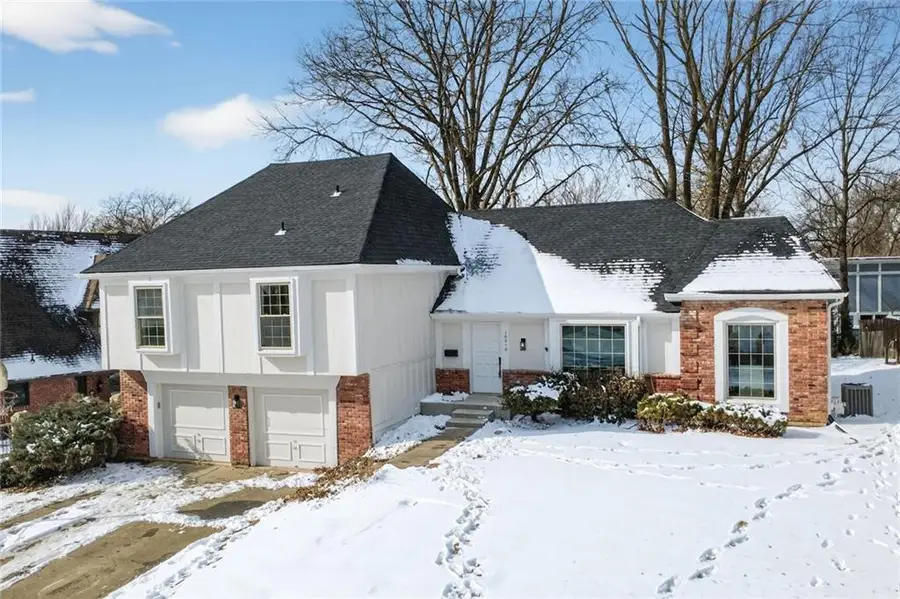 10310 Eby Street, Overland Park, KS 66212 - #3