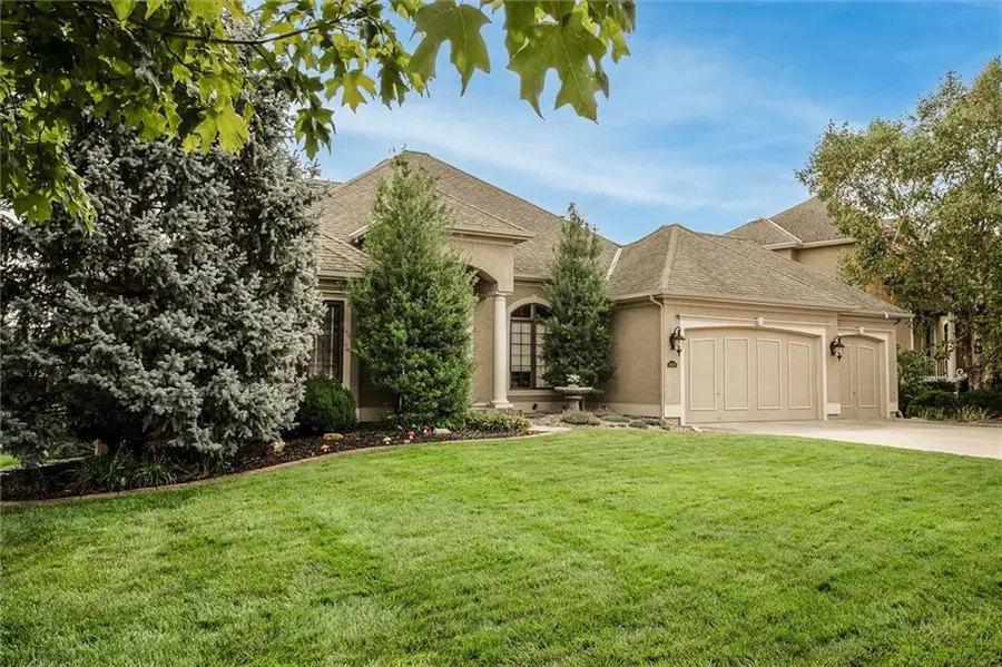 10611 N Michigan Avenue, Kansas City, MO 64155 - #2