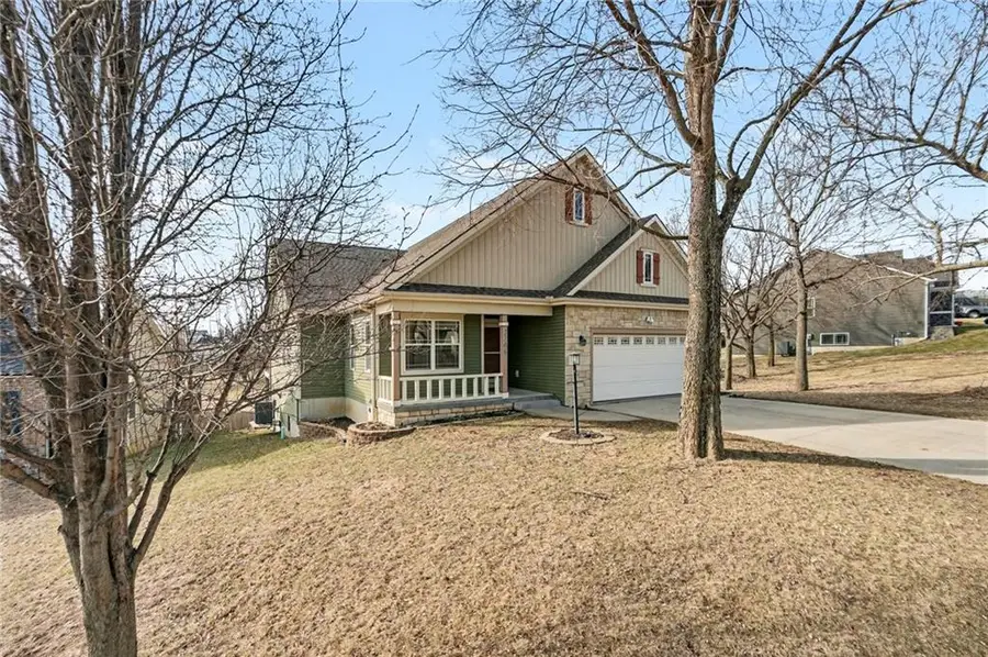 2706 Meadow Ridge Drive, Saint Joseph, MO 64504 - #3