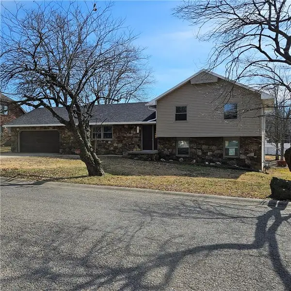 803 Spruce Street, Frontenac, KS 66763