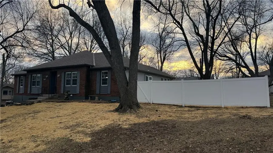 22 Locust Lane, Warrensburg, MO 64093 - #3