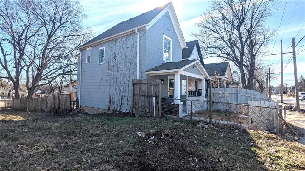 421 Hardesty Avenue, Kansas City, MO 64124 - #1