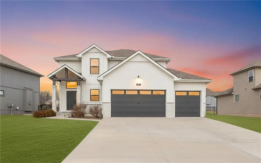 1225 Hillmann Lane, Warrensburg, MO 64093 - #1